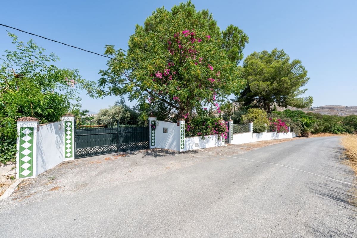 4 bedroom Finca/Country House for sale in Coin with pool - € 498,000 (Ref: 9974120)