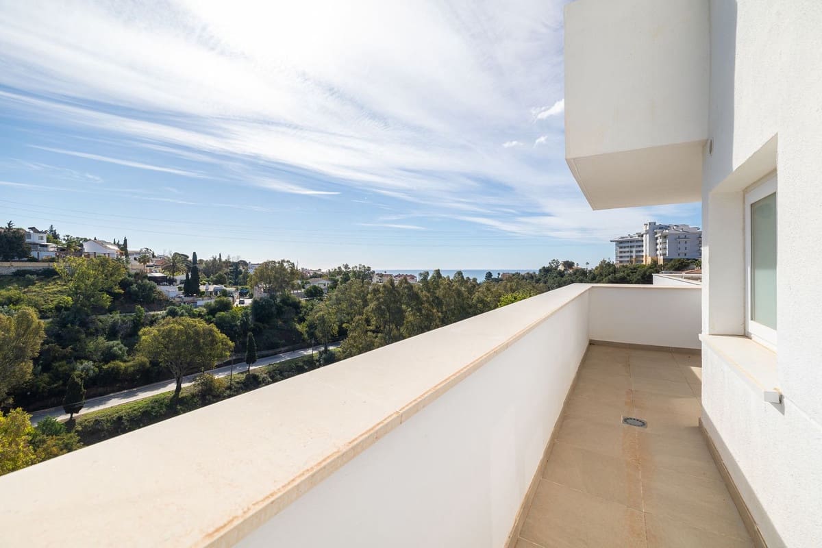 3 soverom Leilighet til salgs i Fuengirola med svømmebasseng garasje - € 399 000 (Ref: 9974123)