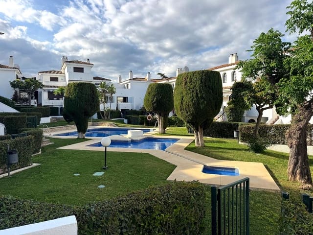 Casa de 3 habitaciones en Costalita, Estepona en venta con piscina - 499.000 € (Ref: 9974126)