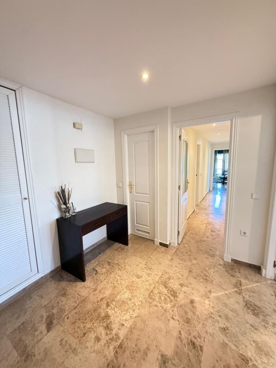 3 soverom Leilighet til salgs i San Pedro de Alcantara med svømmebasseng garasje - € 535 000 (Ref: 9974129)