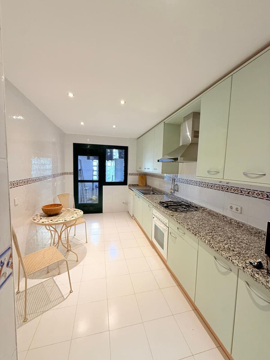 3 soverom Leilighet til salgs i San Pedro de Alcantara med svømmebasseng garasje - € 535 000 (Ref: 9974129)