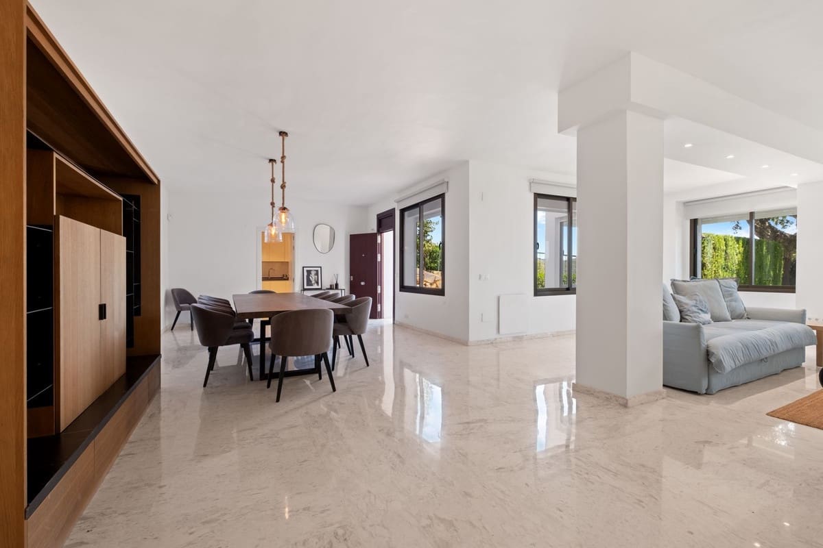 2 slaapkamer Appartement te koop in La Mairena met zwembad - € 520.000 (Ref: 9974130)