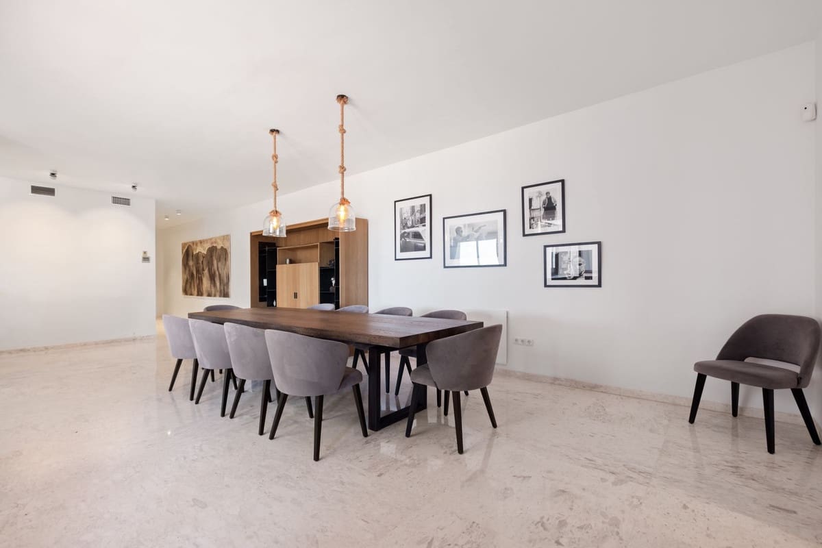 2 slaapkamer Appartement te koop in La Mairena met zwembad - € 520.000 (Ref: 9974130)
