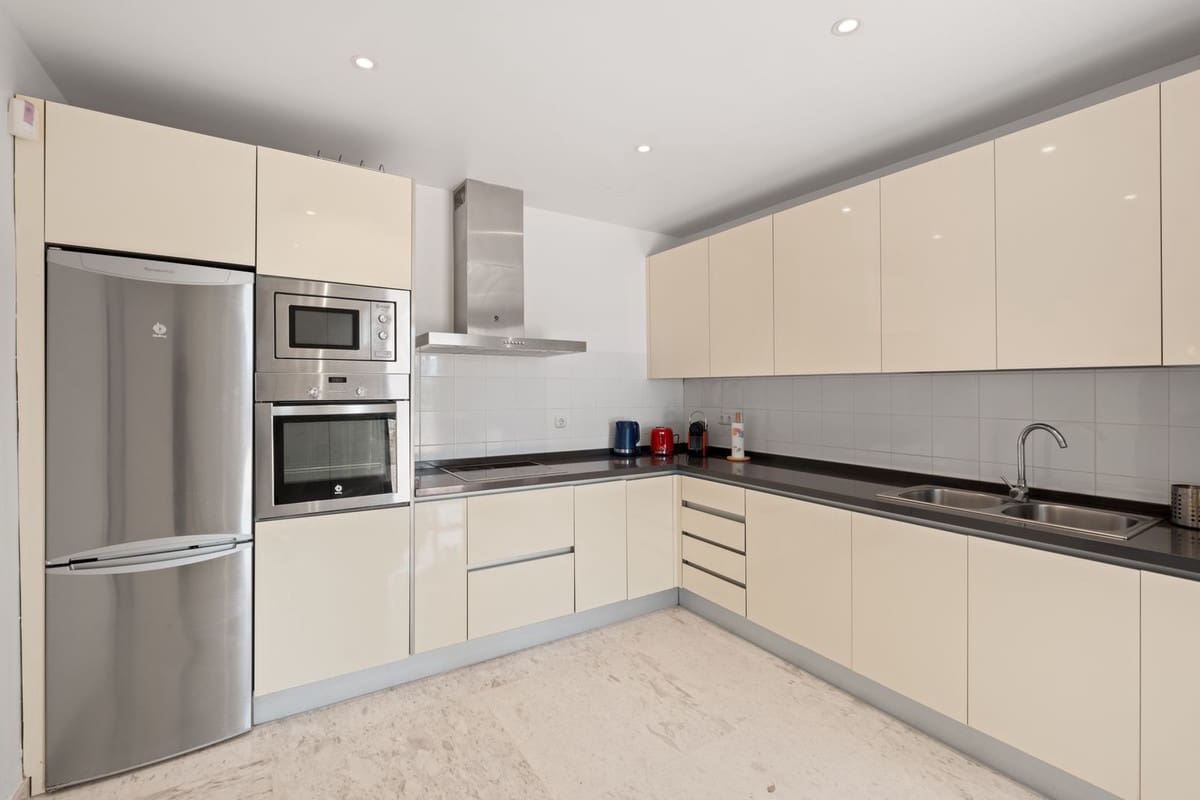 2 slaapkamer Appartement te koop in La Mairena met zwembad - € 520.000 (Ref: 9974130)