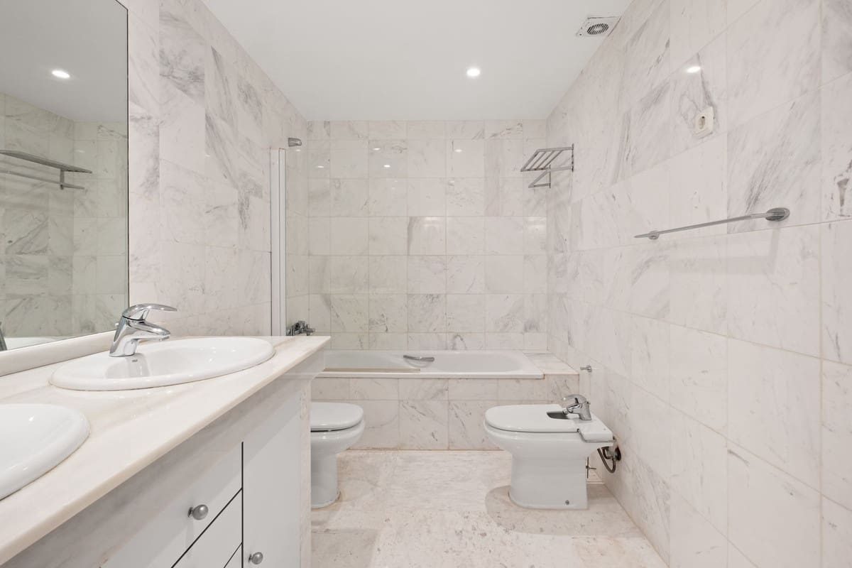 2 slaapkamer Appartement te koop in La Mairena met zwembad - € 520.000 (Ref: 9974130)