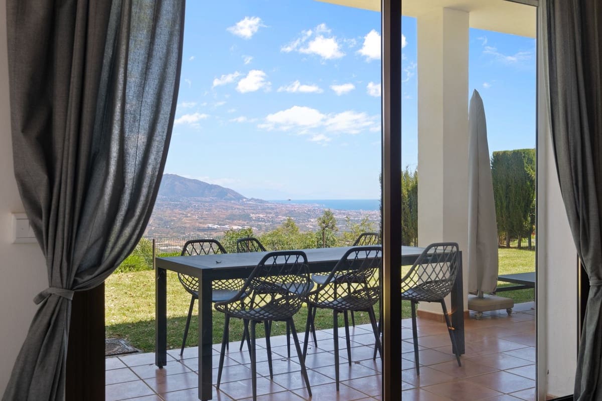2 slaapkamer Appartement te koop in La Mairena met zwembad - € 520.000 (Ref: 9974130)
