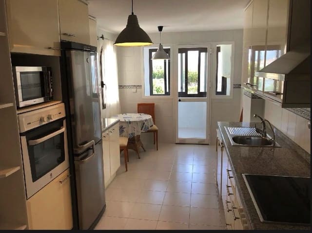 3 soveværelse Lejlighed til salg i La Duquesa / Puerto de la Duquesa, Manilva med swimmingpool garage - € 549.000 (Ref: 9974131)