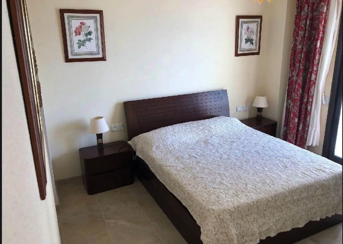 3 soveværelse Lejlighed til salg i La Duquesa / Puerto de la Duquesa med swimmingpool garage - € 549.000 (Ref: 9974131)