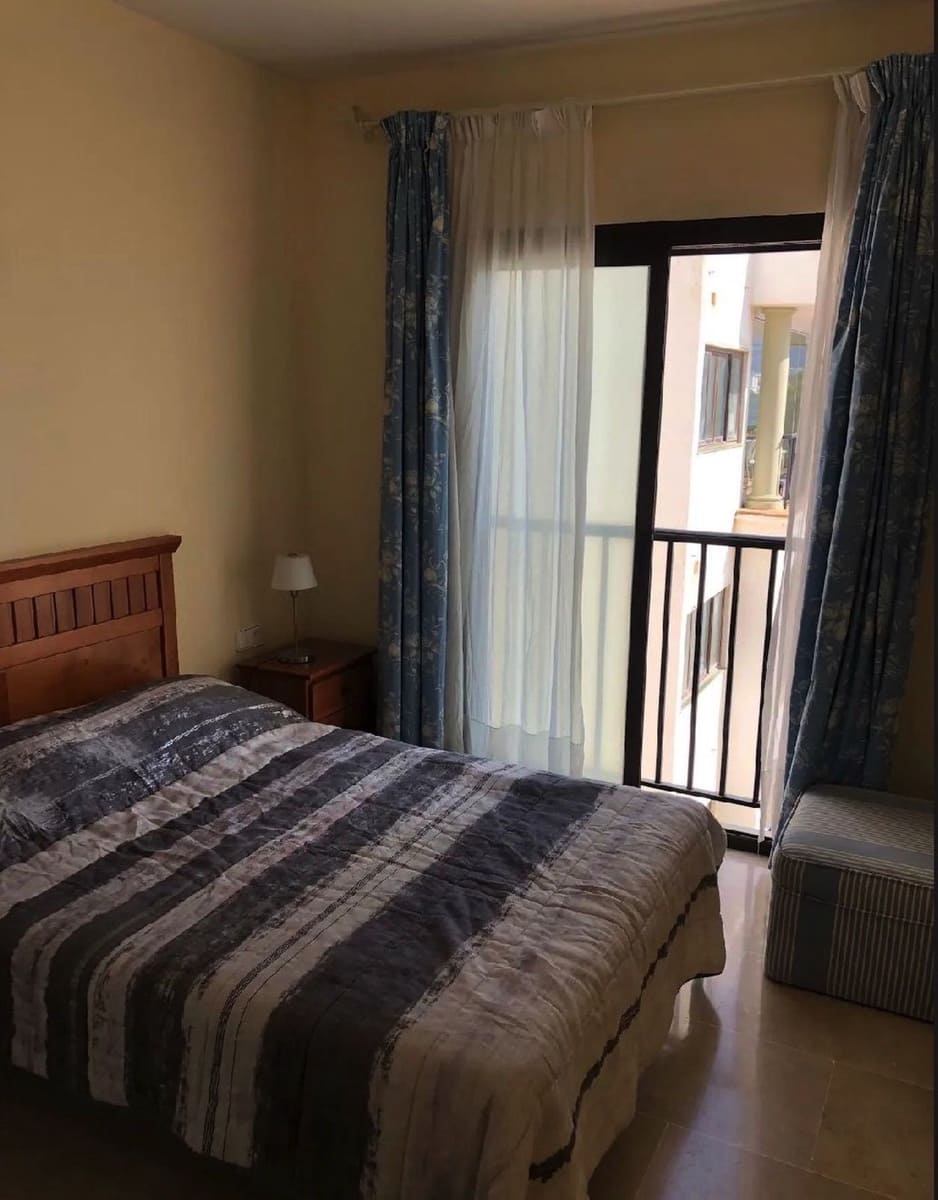 3 soveværelse Lejlighed til salg i La Duquesa / Puerto de la Duquesa med swimmingpool garage - € 549.000 (Ref: 9974131)