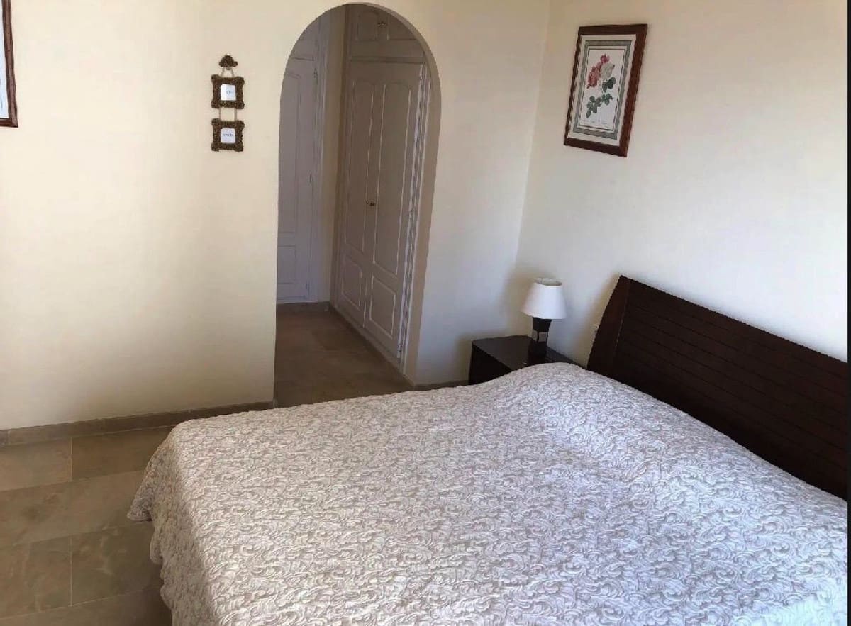 3 soveværelse Lejlighed til salg i La Duquesa / Puerto de la Duquesa med swimmingpool garage - € 549.000 (Ref: 9974131)