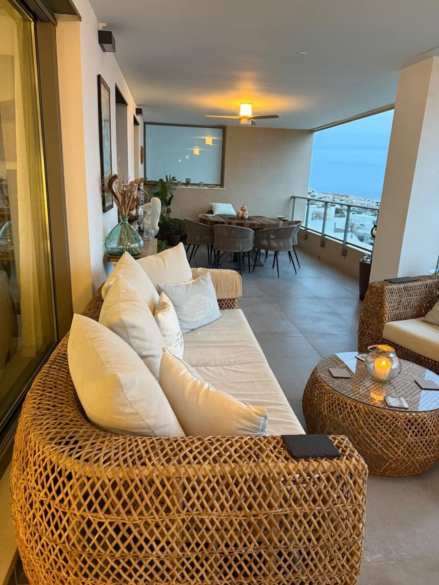 Apartamento de 2 habitaciones en Benalmádena en venta con piscina garaje - 549.995 € (Ref: 9974133)