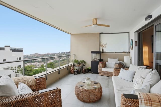 Apartamento de 2 habitaciones en Benalmádena en venta con piscina garaje - 549.995 € (Ref: 9974133)