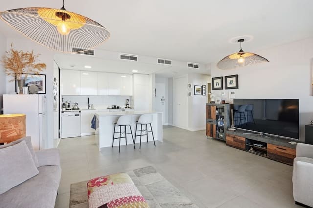 Apartamento de 2 habitaciones en Benalmádena en venta con piscina garaje - 549.995 € (Ref: 9974133)
