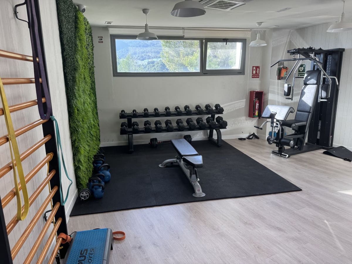 Apartamento de 2 habitaciones en Benalmádena en venta con piscina garaje - 549.995 € (Ref: 9974133)