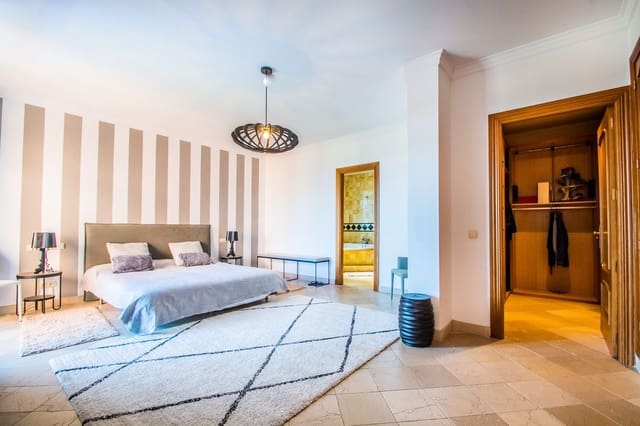 2 Zimmer Apartment zu verkaufen in Cancelada, Estepona mit Pool - 550.000 € (Ref: 9974134)