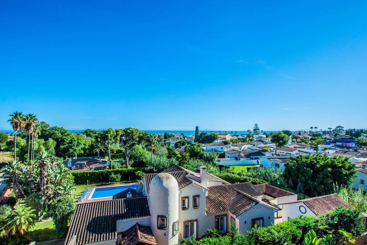2 Zimmer Apartment zu verkaufen in Cancelada mit Pool - 550.000 € (Ref: 9974134)