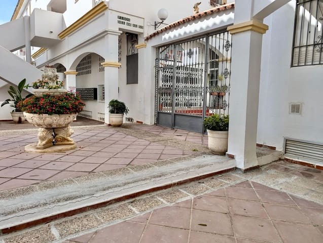 3 sypialnia Apartament na sprzedaż w Calahonda, Mijas z basenem garażem - 525 000 € (Ref: 9974135)