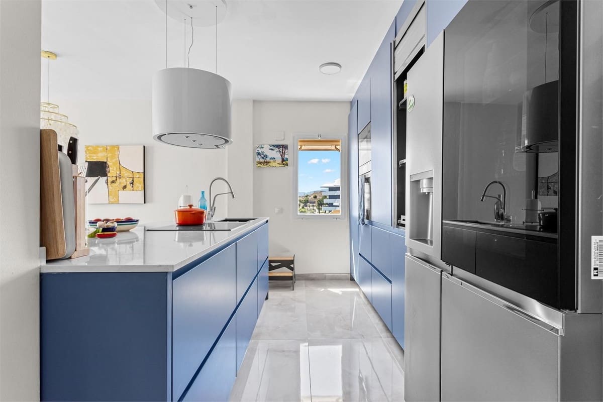 2 bedroom Apartment for sale in Benalmadena with pool - € 499,000 (Ref: 9974136)