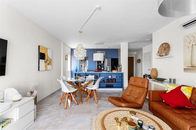 2 bedroom Apartment for sale in Benalmádena with pool - € 499,000 (Ref: 9974136)