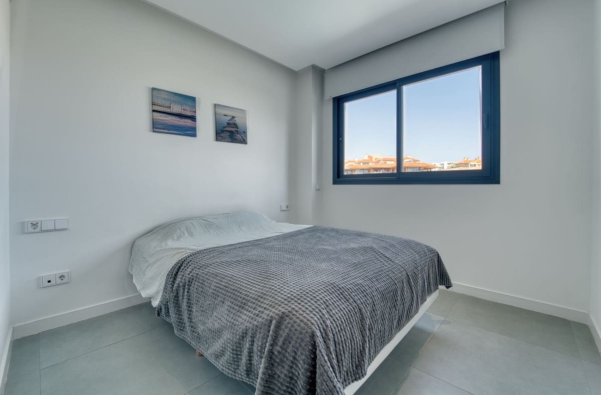 2 soveværelse Lejlighed til salg i Benalmadena med swimmingpool - € 560.000 (Ref: 9974139)