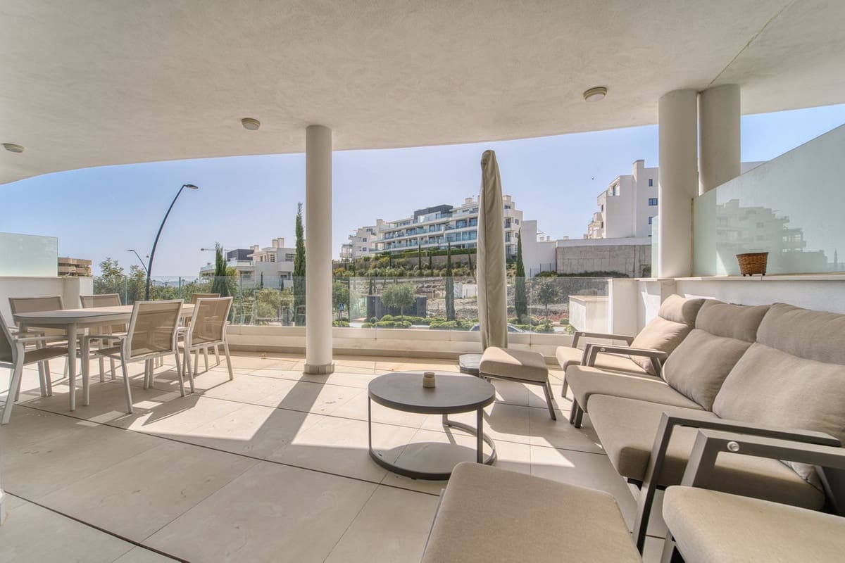 2 soveværelse Lejlighed til salg i Benalmadena med swimmingpool - € 560.000 (Ref: 9974139)