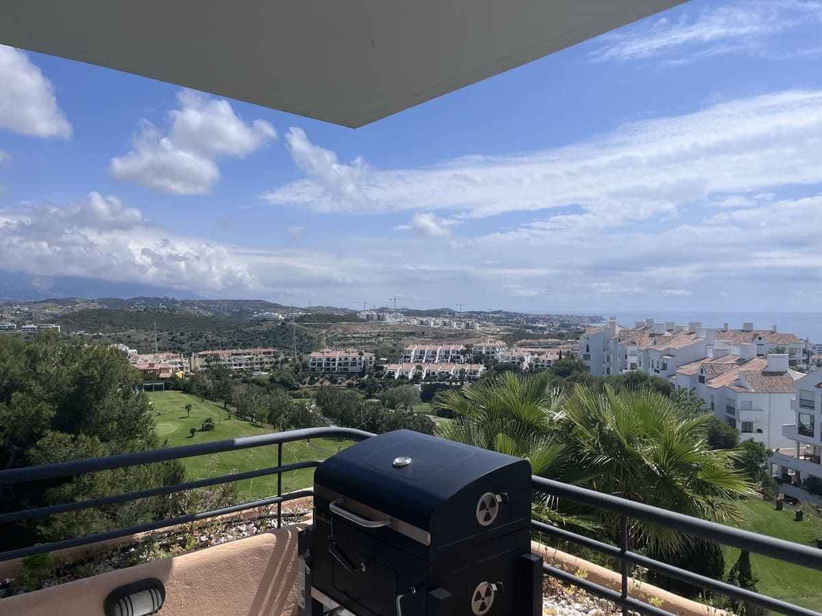 3 bedroom Apartment for sale in Mijas Costa with pool garage - € 475,000 (Ref: 9974141)