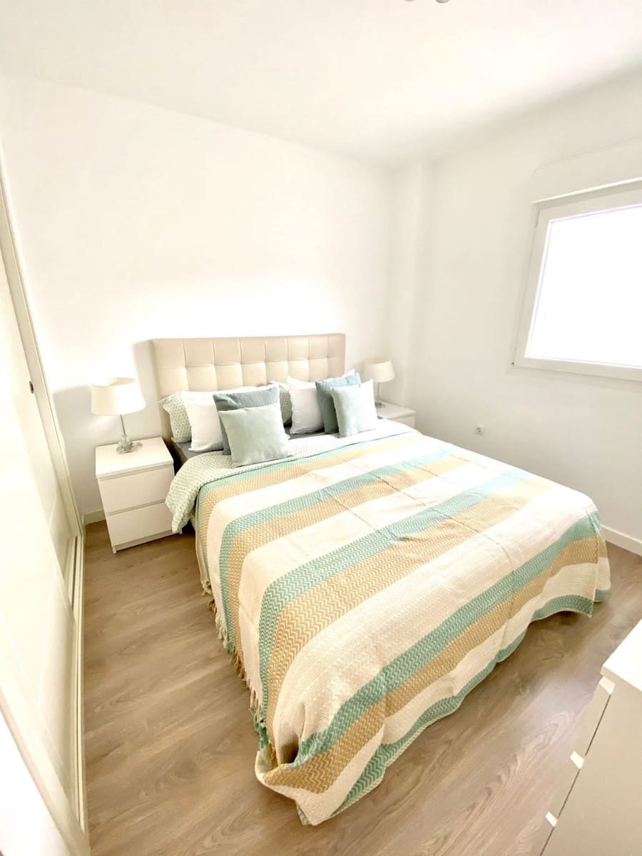 3 soverom Leilighet til salgs i Nueva Andalucia med svømmebasseng garasje - € 529 000 (Ref: 9974148)
