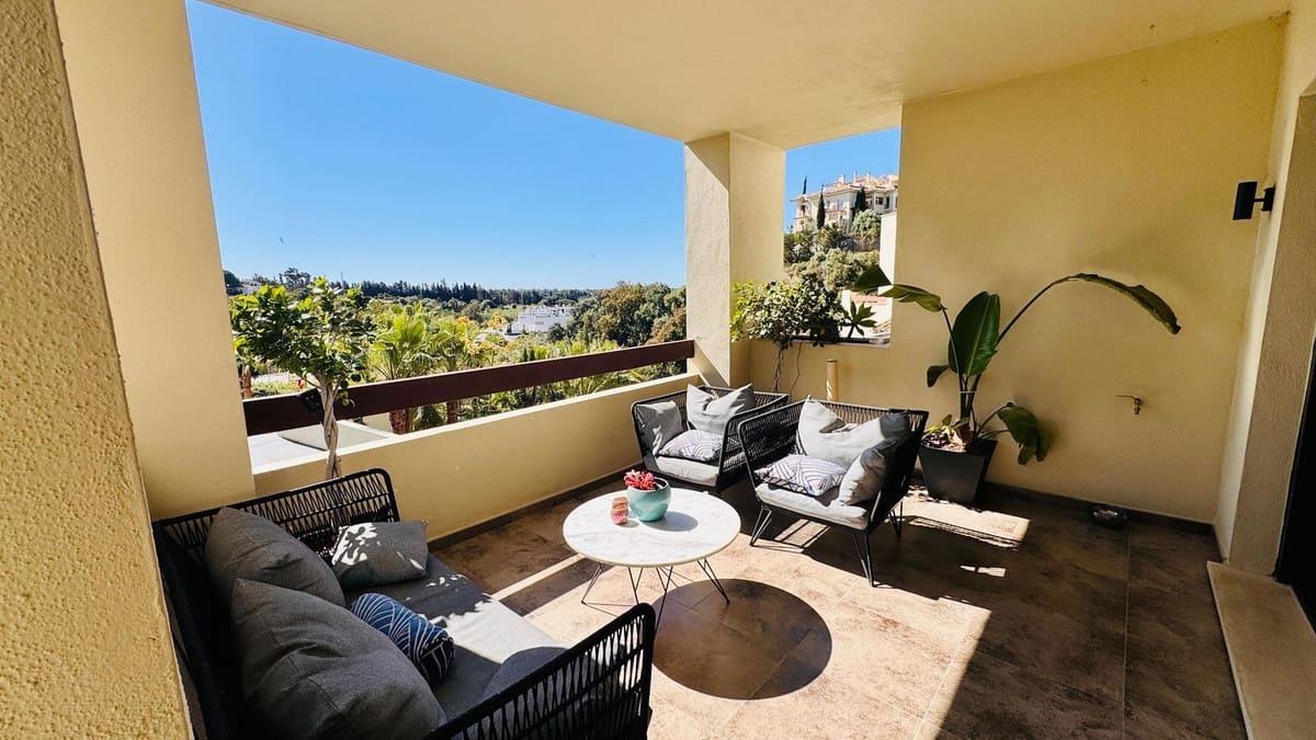 Apartamento de 2 habitaciones en New Golden Mile en venta con piscina garaje - 510.000 € (Ref: 9974149)