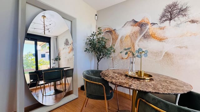 Apartamento de 2 habitaciones en Selwo, Estepona en venta con piscina garaje - 510.000 € (Ref: 9974149)