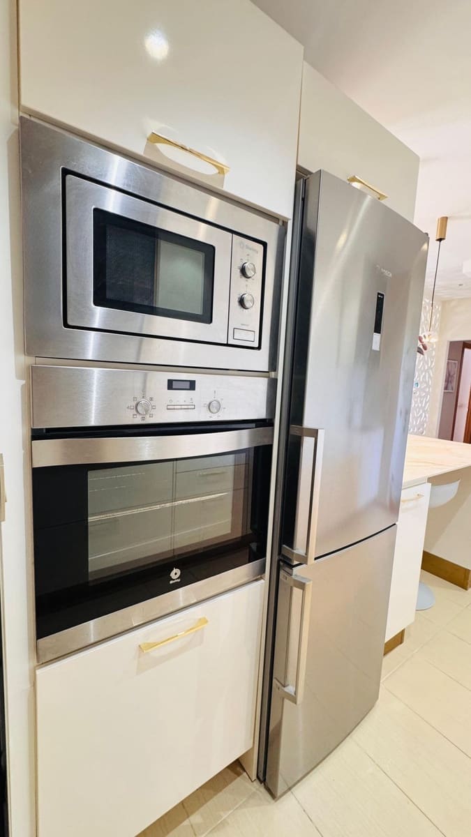 Apartamento de 2 habitaciones en New Golden Mile en venta con piscina garaje - 510.000 € (Ref: 9974149)