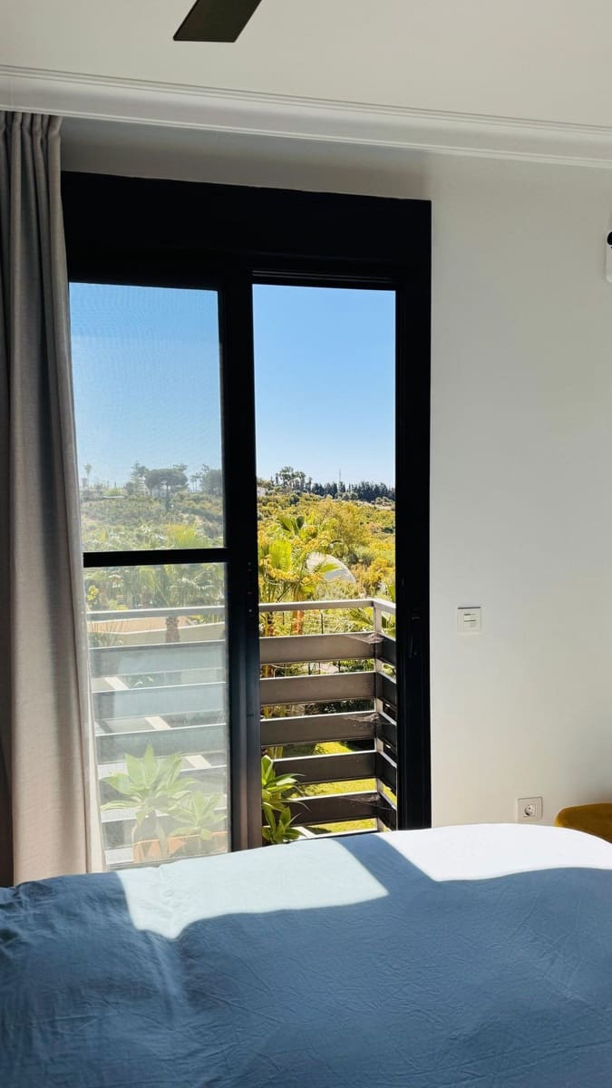Apartamento de 2 habitaciones en New Golden Mile en venta con piscina garaje - 510.000 € (Ref: 9974149)