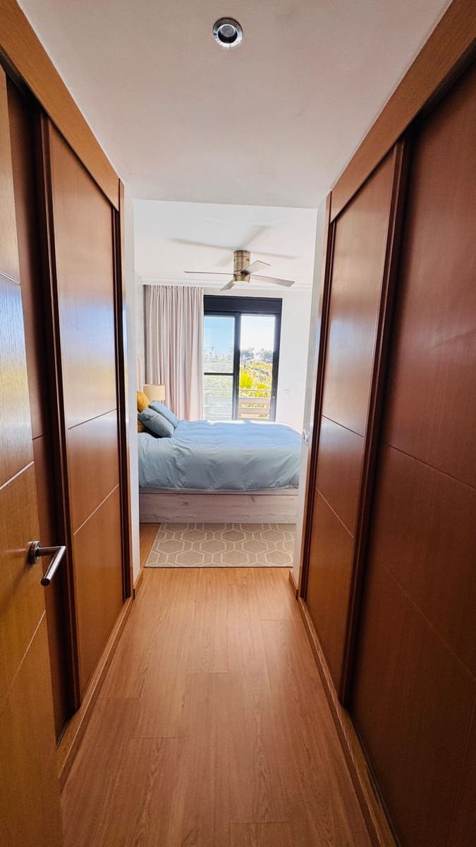 Apartamento de 2 habitaciones en New Golden Mile en venta con piscina garaje - 510.000 € (Ref: 9974149)