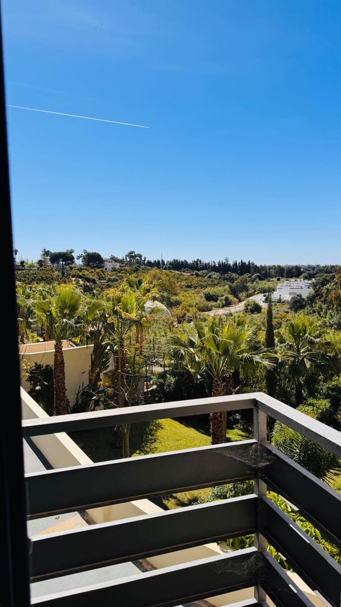 Apartamento de 2 habitaciones en New Golden Mile en venta con piscina garaje - 510.000 € (Ref: 9974149)