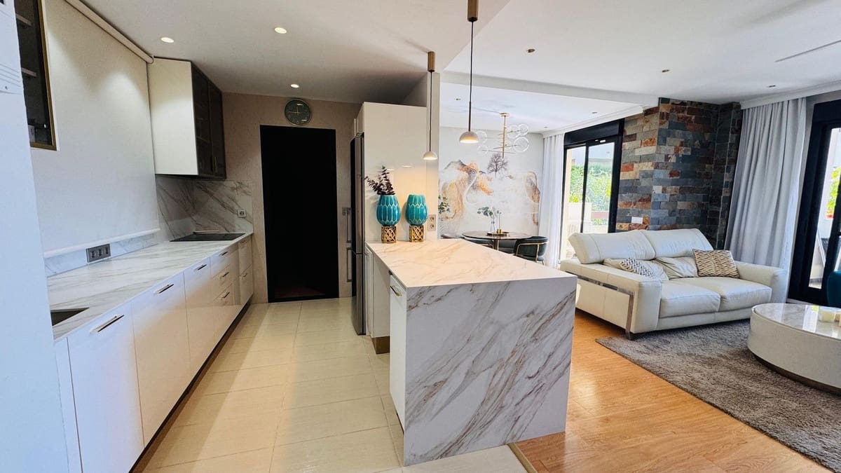 Apartamento de 2 habitaciones en New Golden Mile en venta con piscina garaje - 510.000 € (Ref: 9974149)