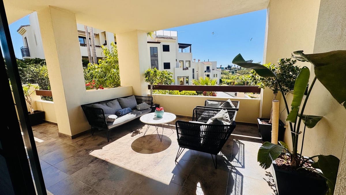 Apartamento de 2 habitaciones en New Golden Mile en venta con piscina garaje - 510.000 € (Ref: 9974149)