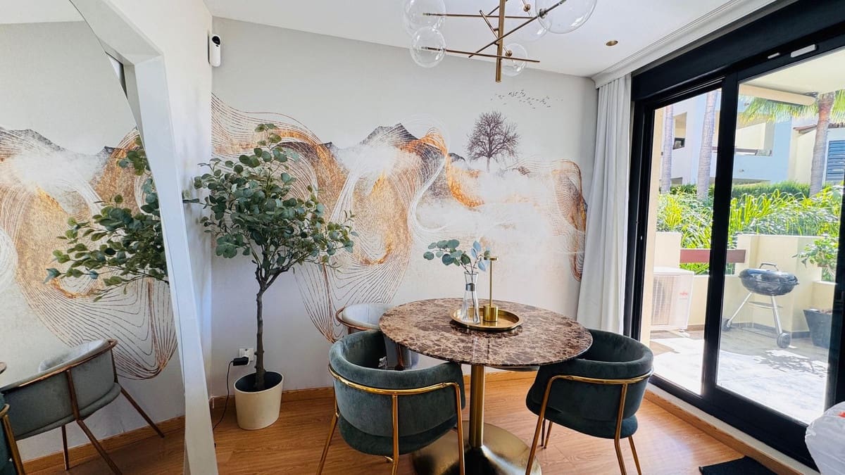 Apartamento de 2 habitaciones en New Golden Mile en venta con piscina garaje - 510.000 € (Ref: 9974149)