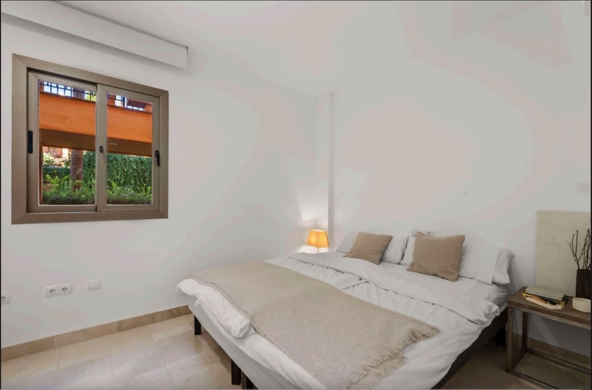 2 sovrum Lägenhet till salu i Benahavis med pool garage - 564 000 € (Ref: 9974152)