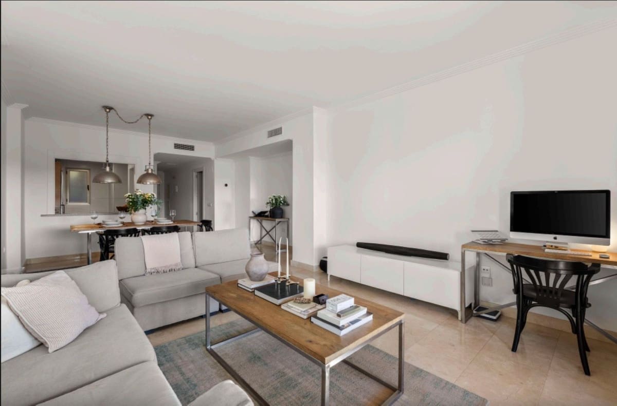 2 sovrum Lägenhet till salu i Benahavis med pool garage - 564 000 € (Ref: 9974152)