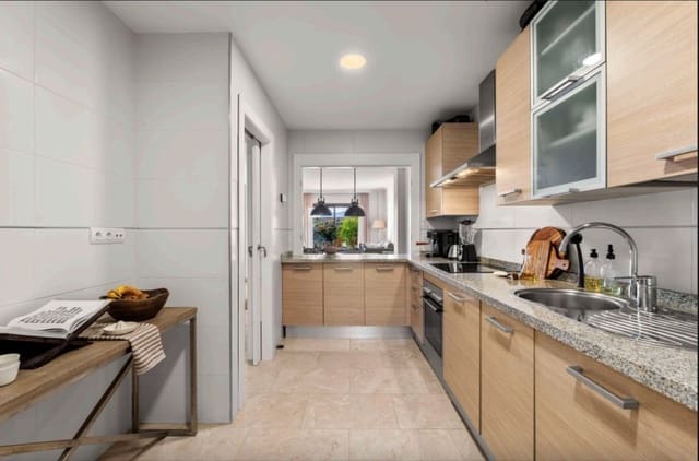2 sovrum Lägenhet till salu i Benahavís med pool garage - 564 000 € (Ref: 9974152)
