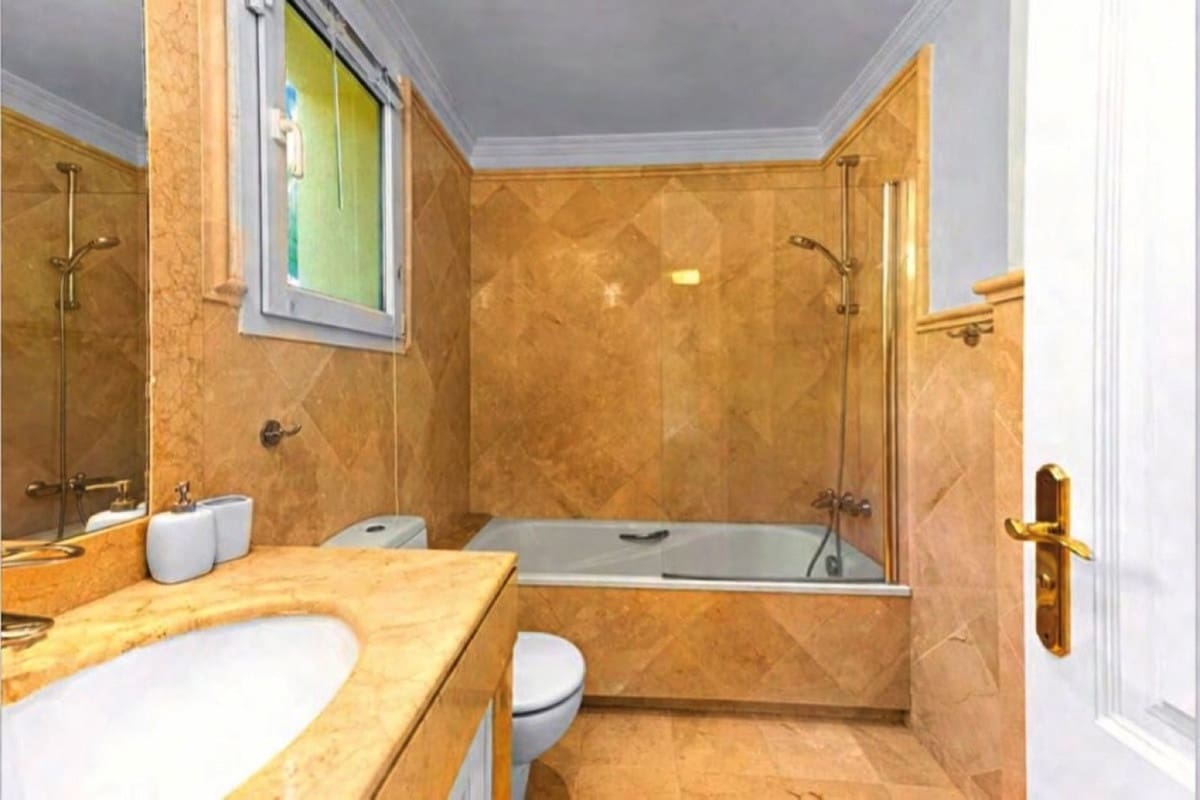 2 soveværelse Lejlighed til salg i Bahia de Casares med swimmingpool garage - € 560.000 (Ref: 9974156)
