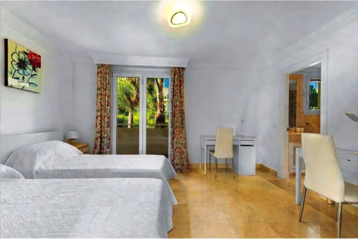 2 soveværelse Lejlighed til salg i Bahia de Casares med swimmingpool garage - € 560.000 (Ref: 9974156)