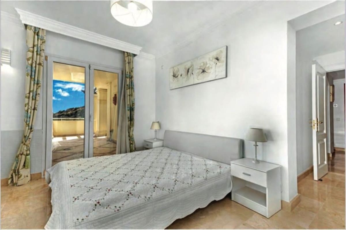 2 soveværelse Lejlighed til salg i Bahia de Casares med swimmingpool garage - € 560.000 (Ref: 9974156)