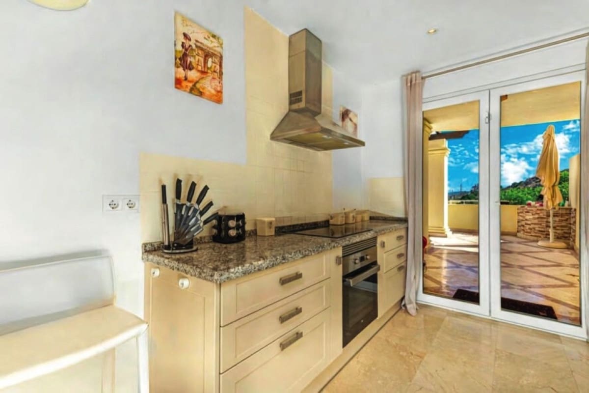 2 soveværelse Lejlighed til salg i Bahia de Casares med swimmingpool garage - € 560.000 (Ref: 9974156)