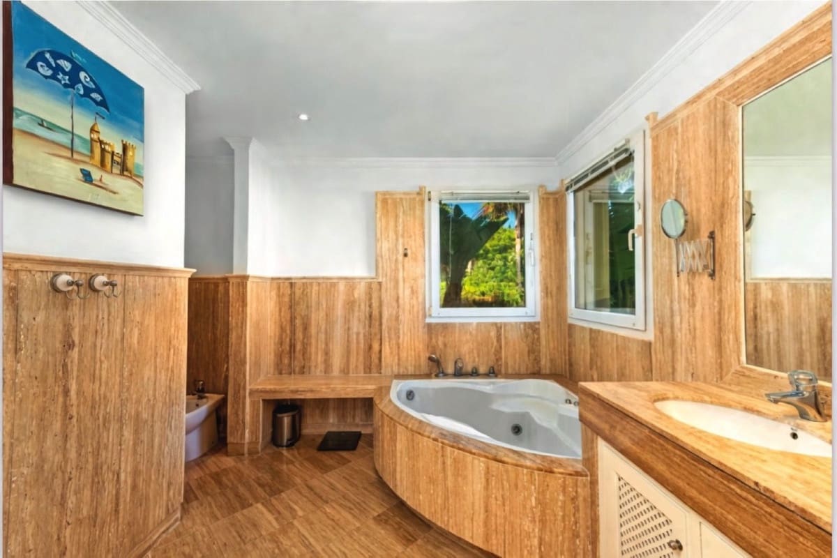 2 soveværelse Lejlighed til salg i Bahia de Casares med swimmingpool garage - € 560.000 (Ref: 9974156)