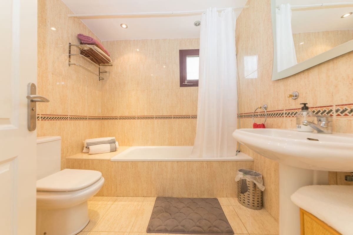2 sypialnia Apartament na sprzedaż w Nueva Andalucia z basenem - 499 950 € (Ref: 9974157)