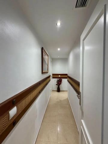 4 sovrum Lägenhet till salu i Estepona med garage - 515 000 € (Ref: 9974161)