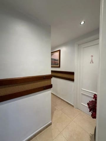 4 sovrum Lägenhet till salu i Estepona med garage - 515 000 € (Ref: 9974161)