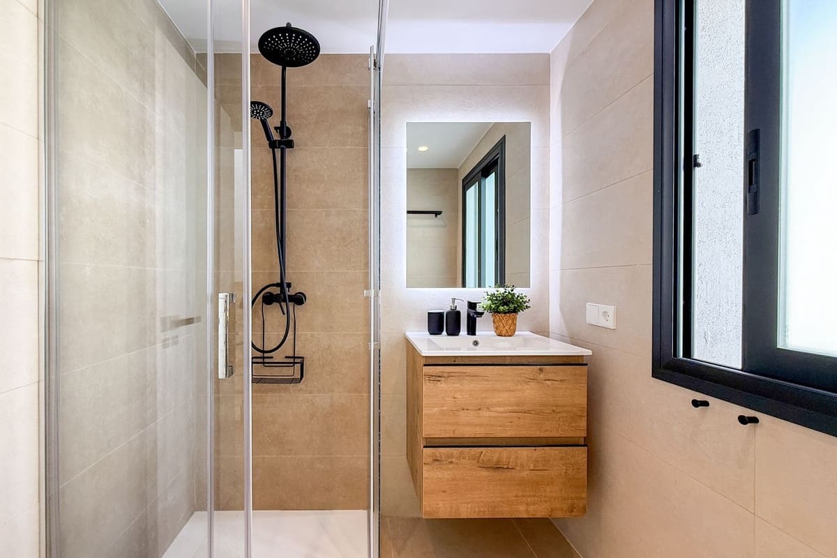 Casa de 3 habitaciones en El Paraiso en venta con piscina - 549.000 € (Ref: 9974162)