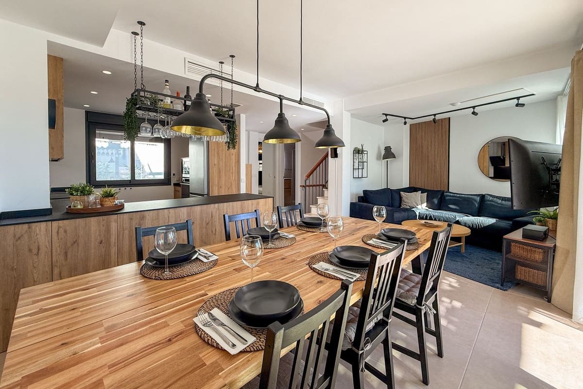 Casa de 3 habitaciones en El Paraiso en venta con piscina - 549.000 € (Ref: 9974162)
