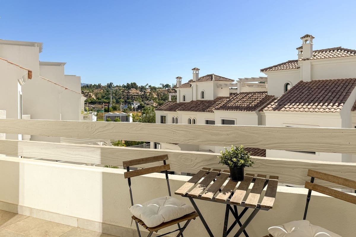 Casa de 3 habitaciones en El Paraiso en venta con piscina - 549.000 € (Ref: 9974162)